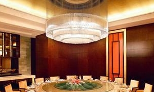 【酒店包間】國(guó)產(chǎn)一級(jí)水晶材質(zhì)水晶燈